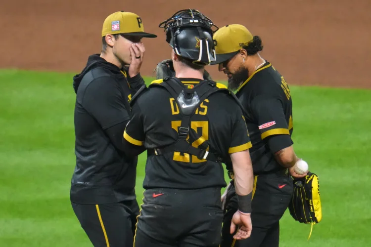 Pirates’ bats are silenced by Cub pitchers